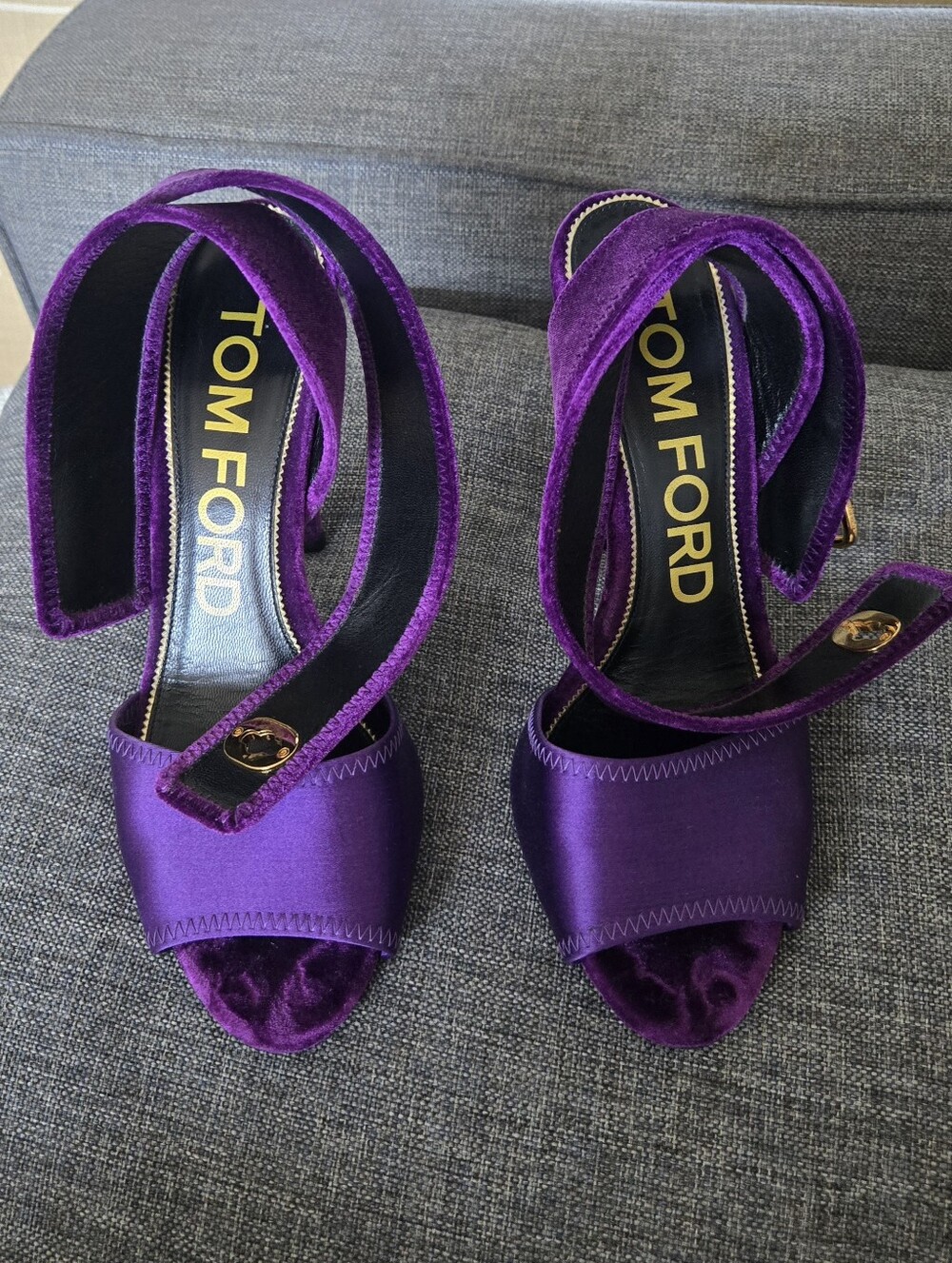 TOM FORD Velvet D'orsay Pumps Heels Size US 8.5/ EUR 39 Purple Leather - Picture 5 of 14